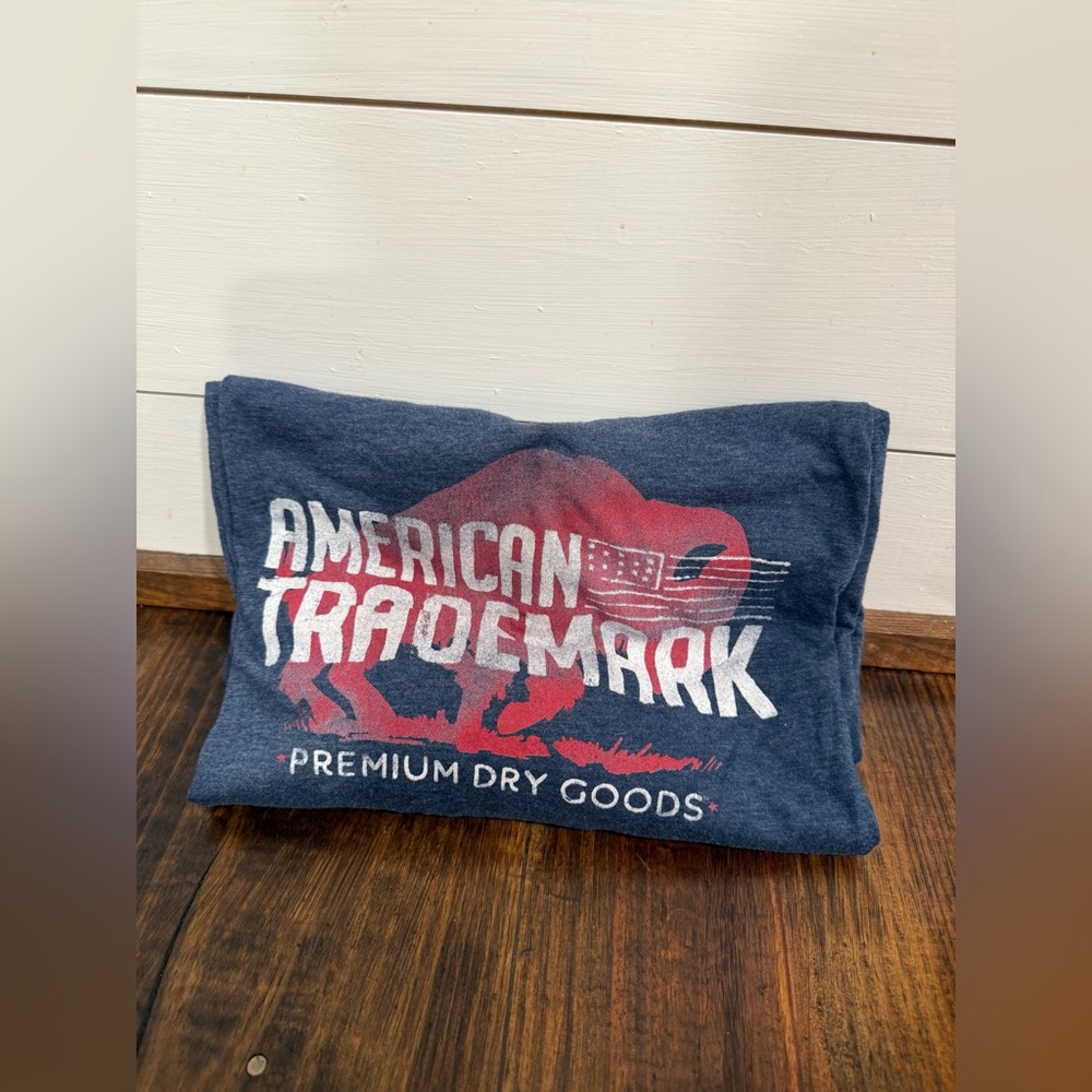 Men’s American Trademark Tee 😎